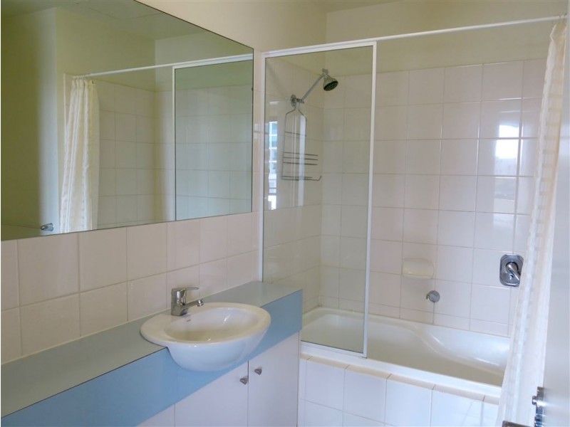32/9 Ebenezer Place, Adelaide SA 5000