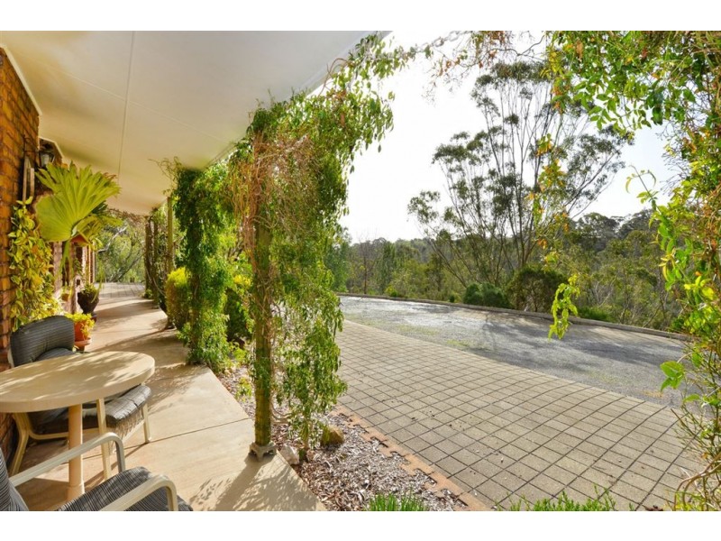 11 Chitunga Road, Eden Hills SA 5050