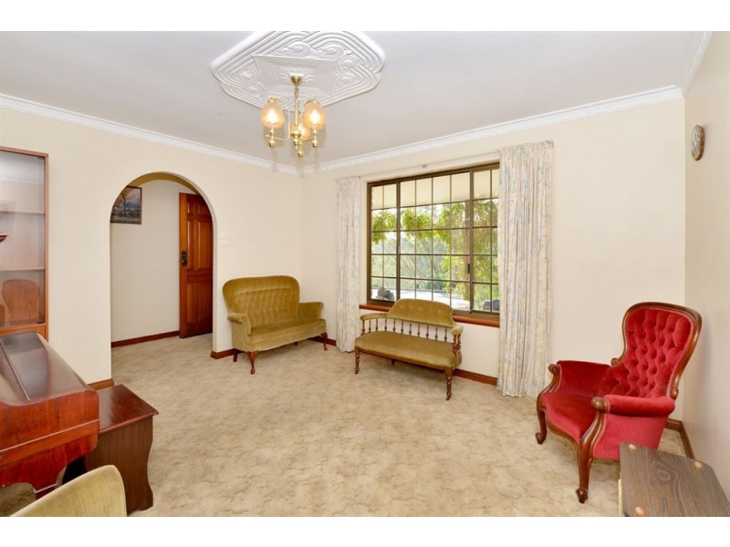 11 Chitunga Road, Eden Hills SA 5050