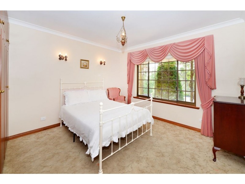 11 Chitunga Road, Eden Hills SA 5050