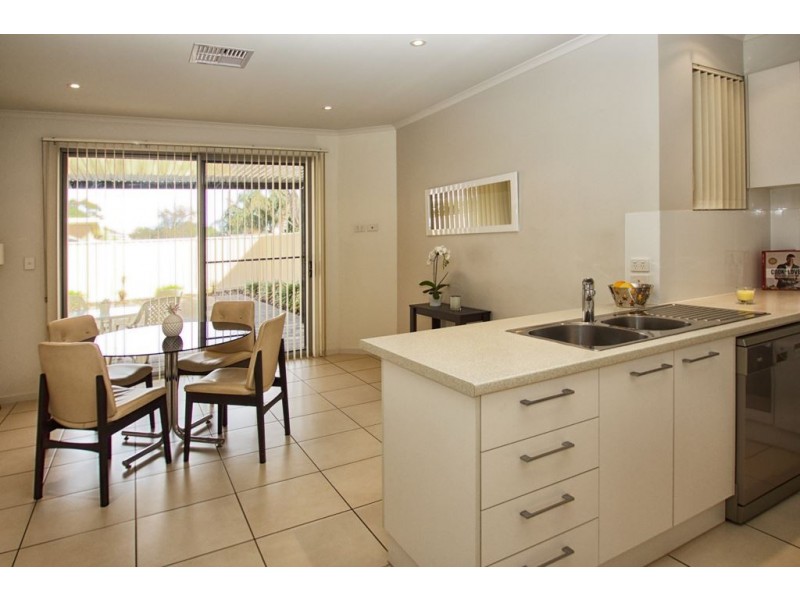 23 Parsons Grove, Park Holme SA 5043