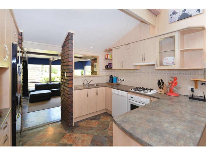 2 Casuarina Place, Aberfoyle Park SA 5159