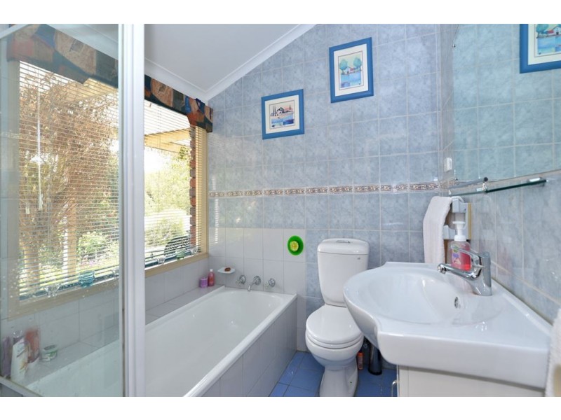 2 Casuarina Place, Aberfoyle Park SA 5159