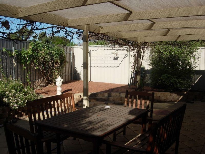 1 Gino Close, Flagstaff Hill SA 5159