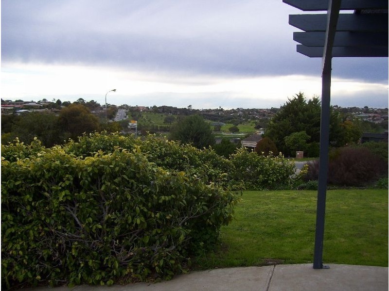 29 Minnipa Drive, Hallett Cove SA 5158