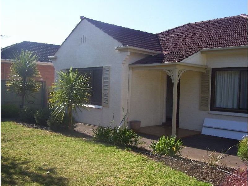 18 Folkestone Road, Brighton SA 5048