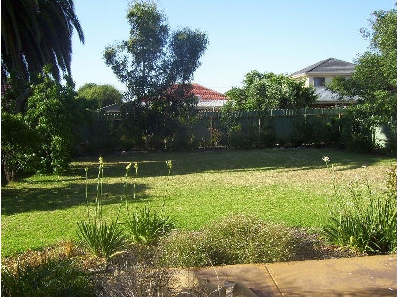 18 Folkestone Road, Brighton SA 5048