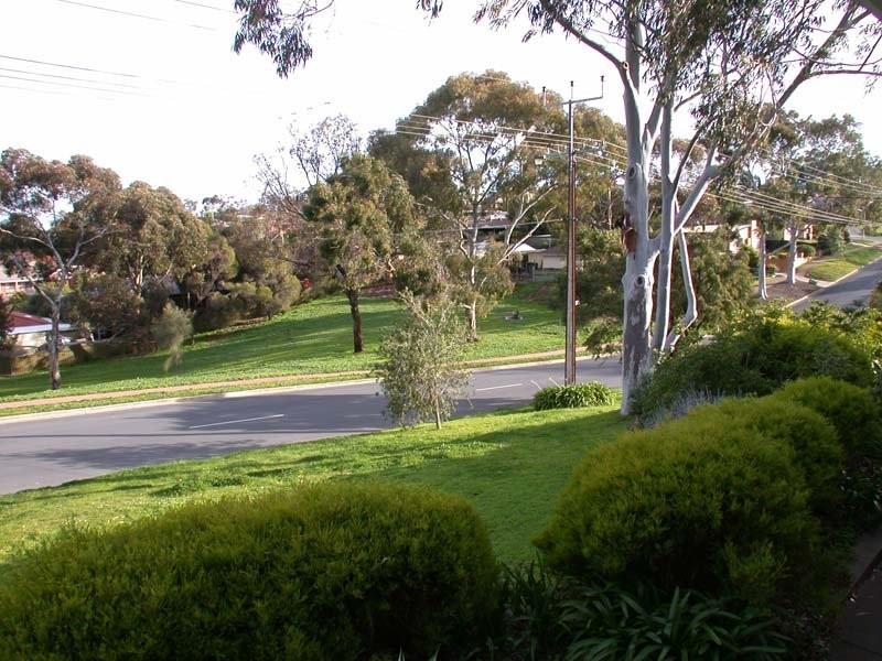 24 Sun Valley Drive, O’halloran Hill SA 5158