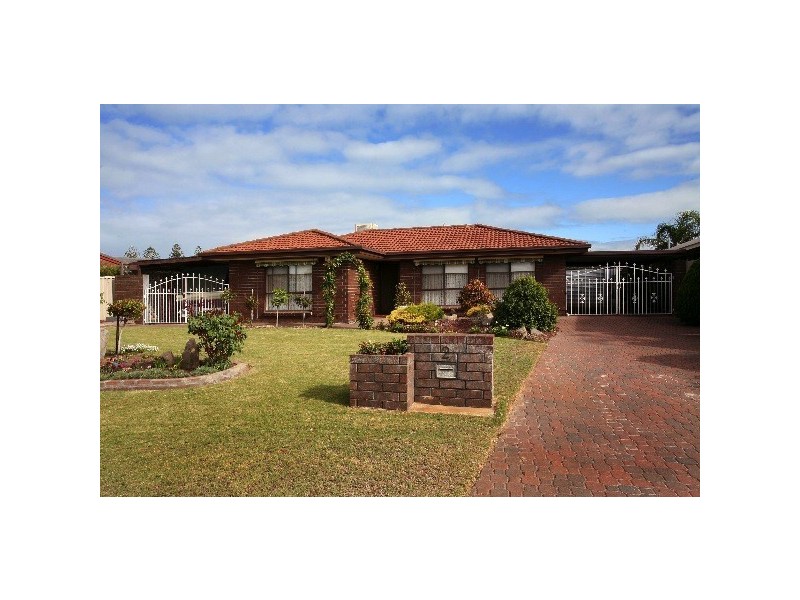 2 Graywood Court, North Haven SA 5018