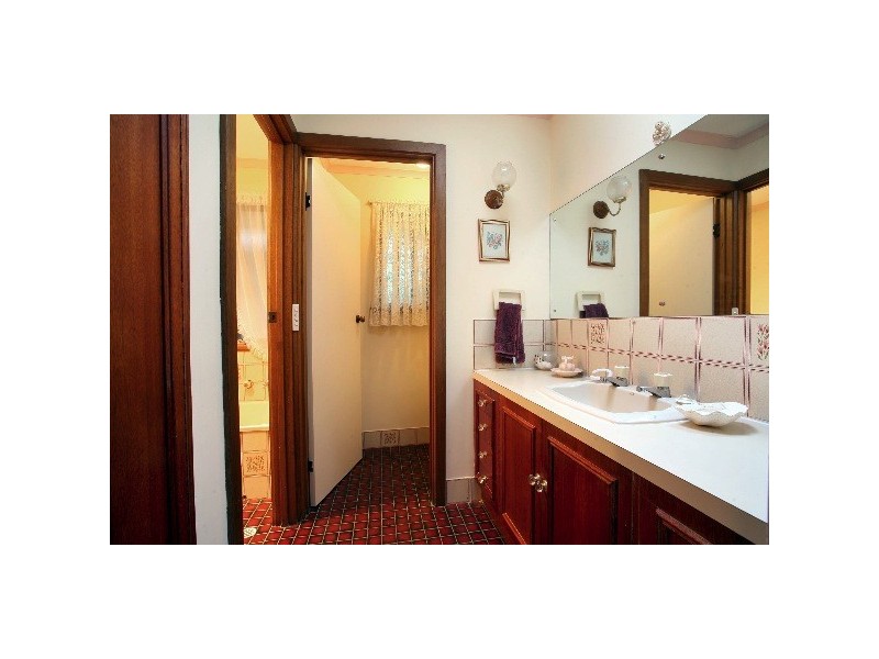 2 Graywood Court, North Haven SA 5018