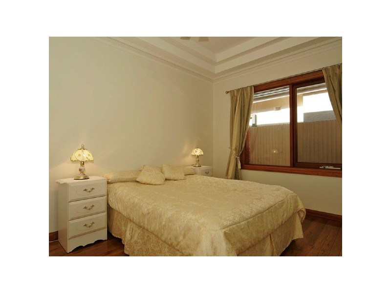 1a Eastbourne Tce, Rosewater SA 5013