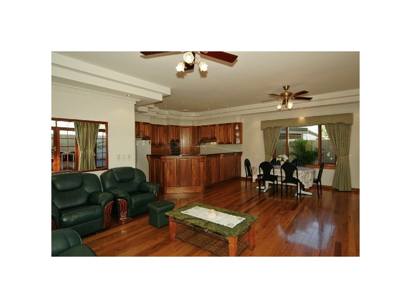 1a Eastbourne Tce, Rosewater SA 5013