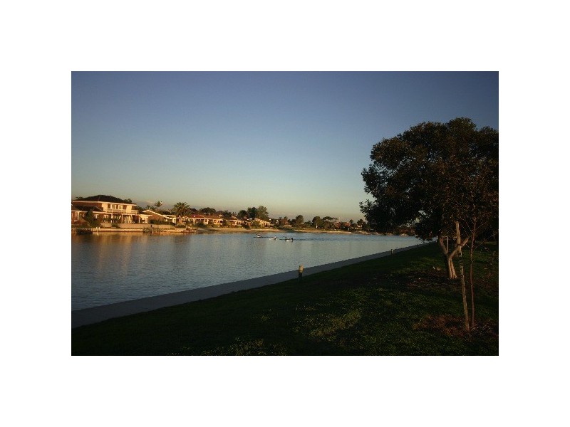 4a Heysen Crescent, West Lakes Shore SA 5020