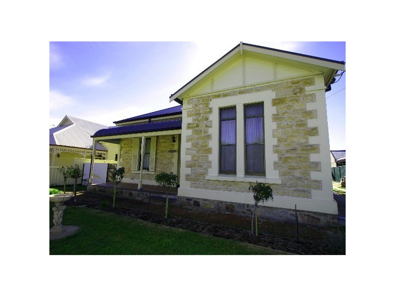15 Kanowna Road, Largs Bay SA 5016