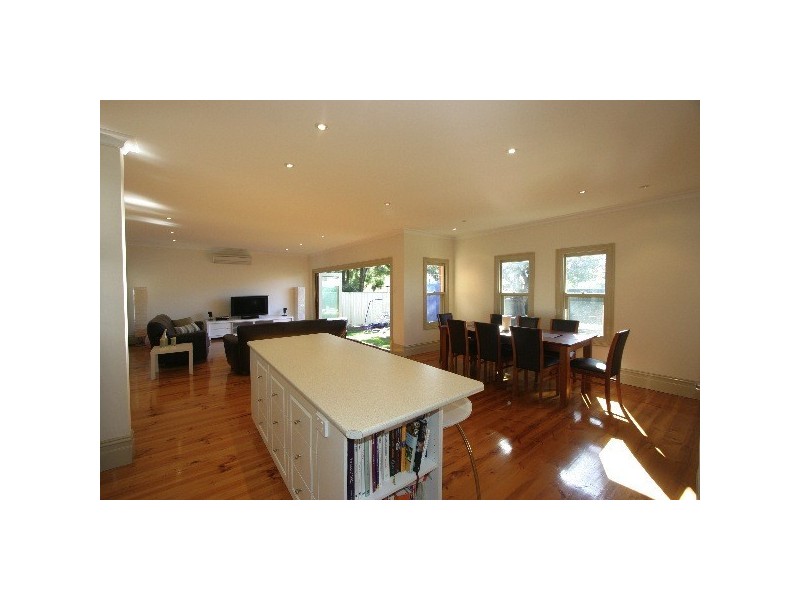 15 Kanowna Road, Largs Bay SA 5016