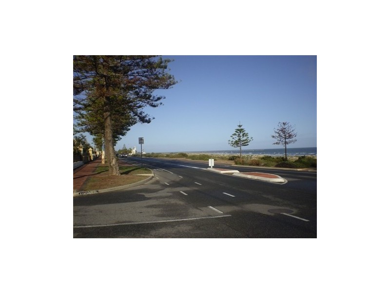 15 Kanowna Road, Largs Bay SA 5016