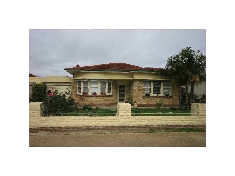 16 Queen Street, Pennington SA 5013