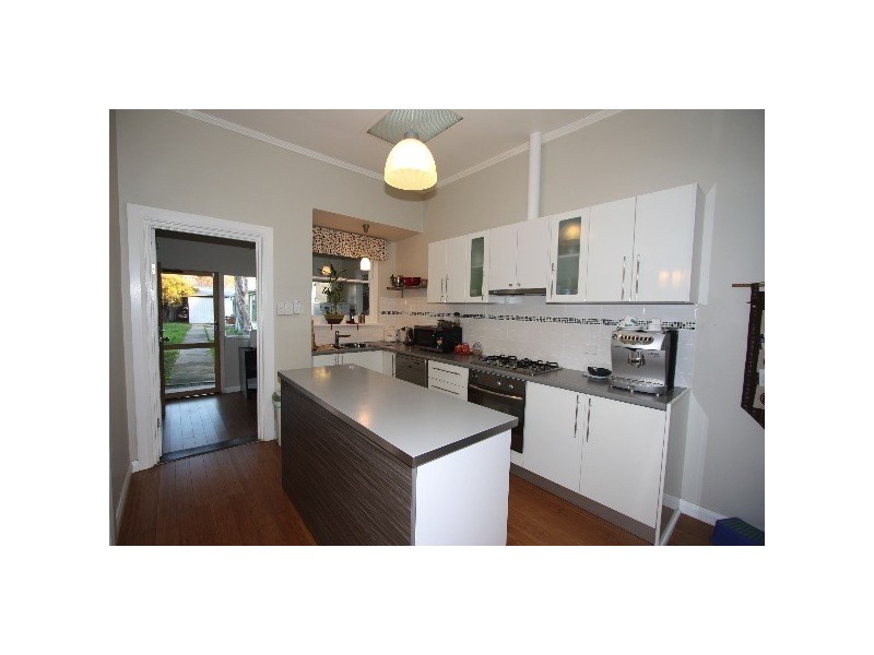 16 Queen Street, Pennington SA 5013