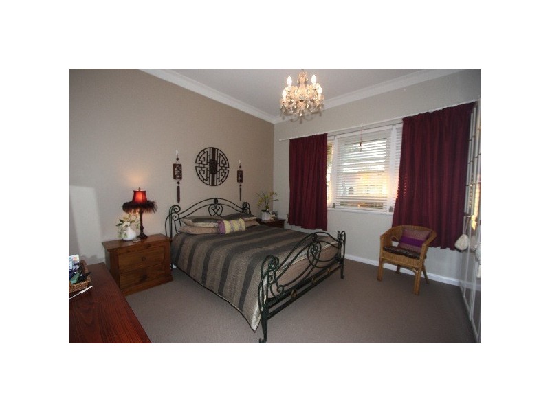 16 Queen Street, Pennington SA 5013