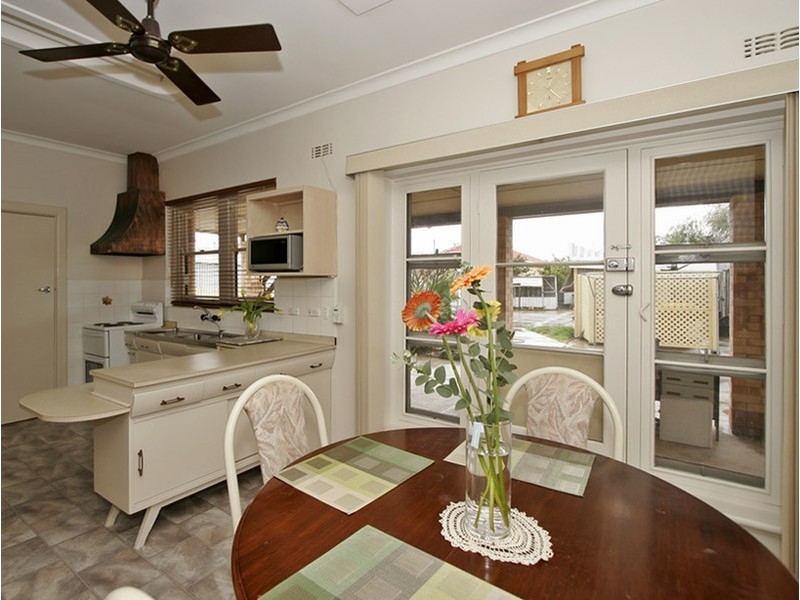 32 Branwhite Street, Woodville South SA 5011