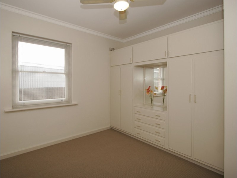 32 Branwhite Street, Woodville South SA 5011