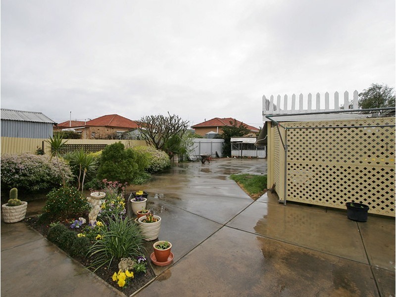 32 Branwhite Street, Woodville South SA 5011