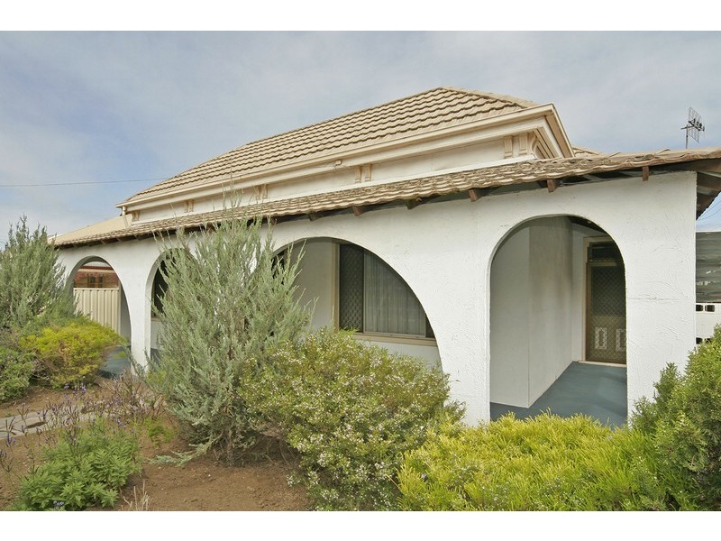 81 Victoria Road, Birkenhead SA 5015