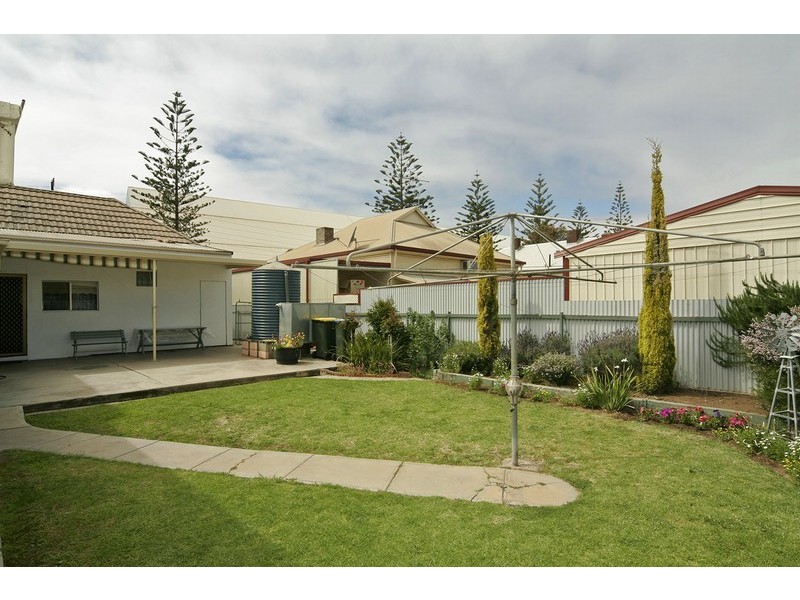 81 Victoria Road, Birkenhead SA 5015