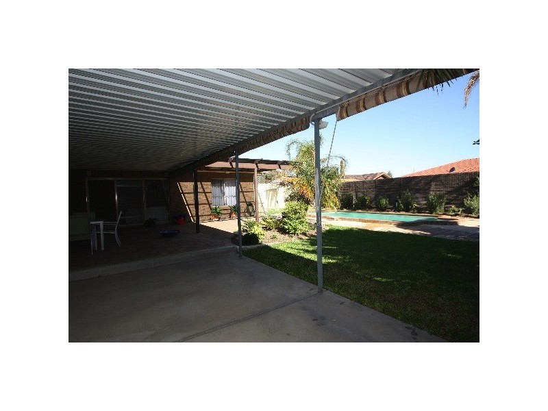 11 Salem Court, North Haven SA 5018
