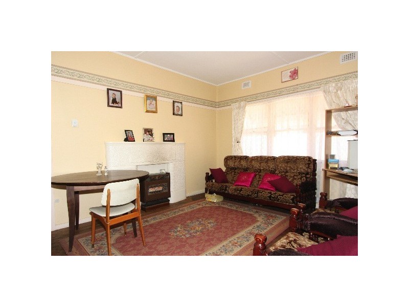 4 Tenth Avenue, Woodville North SA 5012