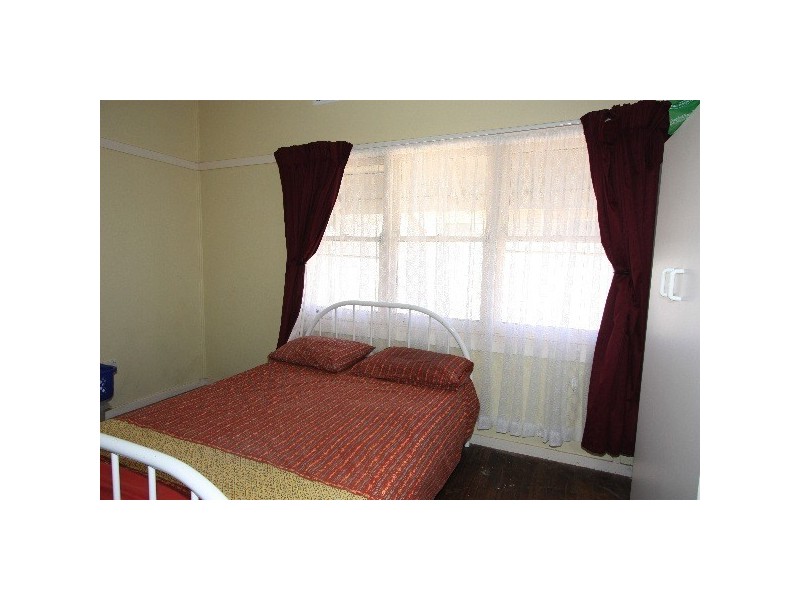 4 Tenth Avenue, Woodville North SA 5012