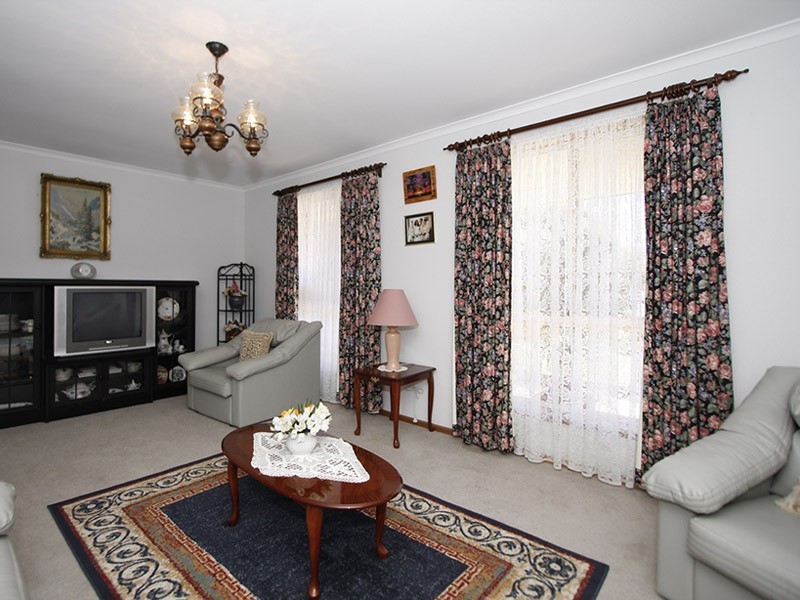 22 Torrens Crescent, Pennington SA 5013