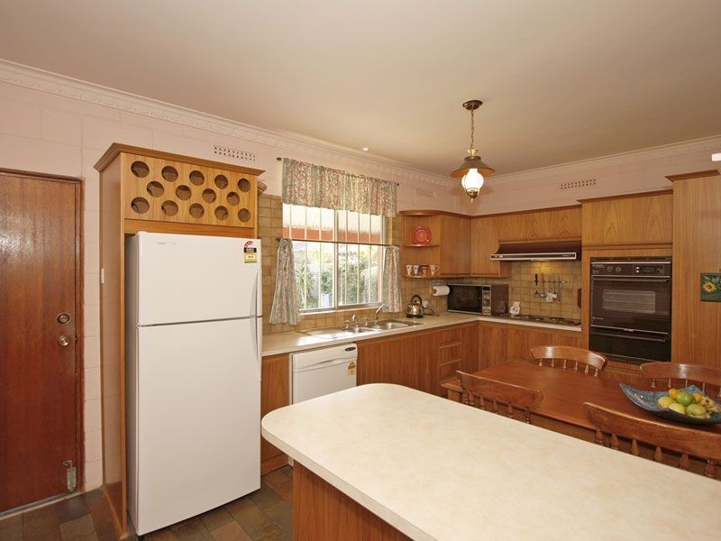 15 Cavendish Street, Semaphore SA 5019