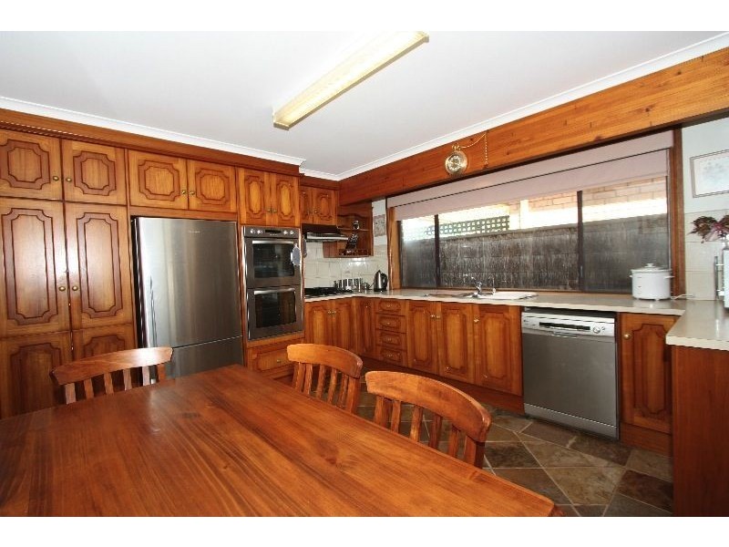 11 Bahamas, West Lakes SA 5021