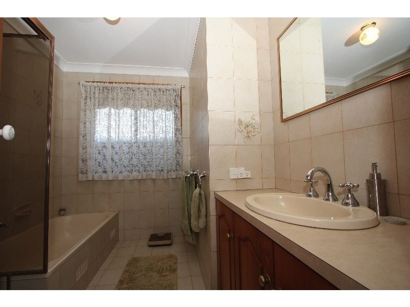 11 Bahamas, West Lakes SA 5021