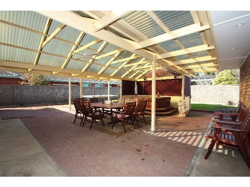 11 Bahamas, West Lakes SA 5021