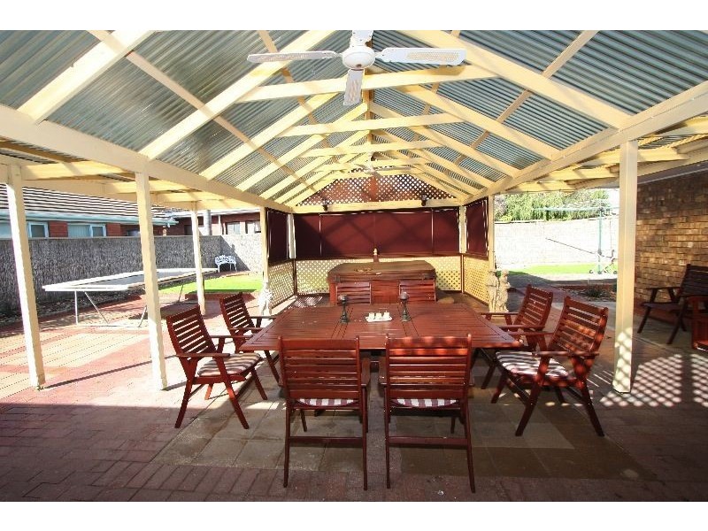 11 Bahamas, West Lakes SA 5021