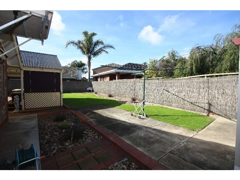 11 Bahamas, West Lakes SA 5021