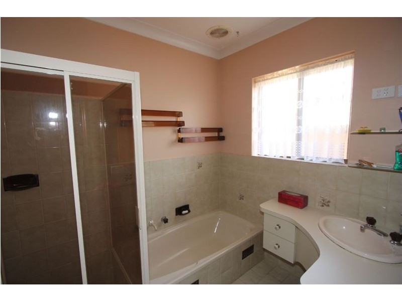 12 Osborne St, Albert Park SA 5014