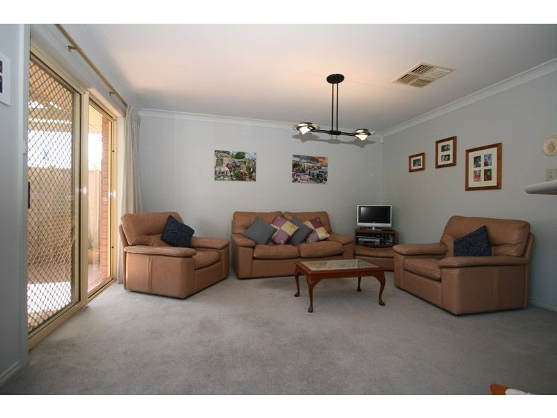 15 Attingham Crescent, Oakden SA 5086