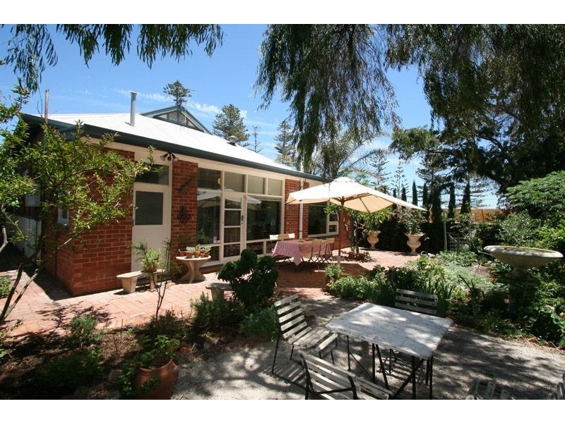 9 Union Street, Largs Bay SA 5016