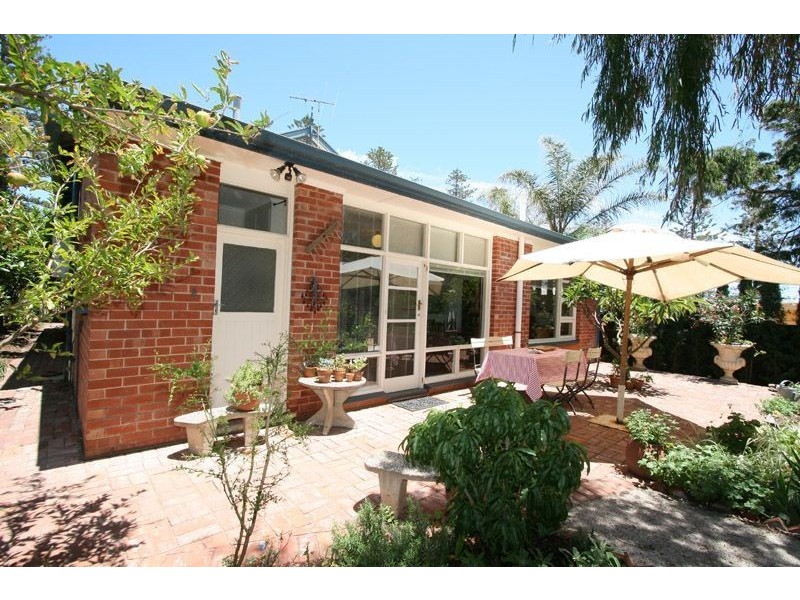 9 Union Street, Largs Bay SA 5016