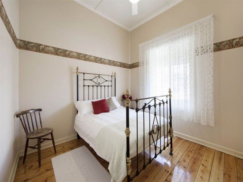 11 Melbourne Place, Alberton SA 5014