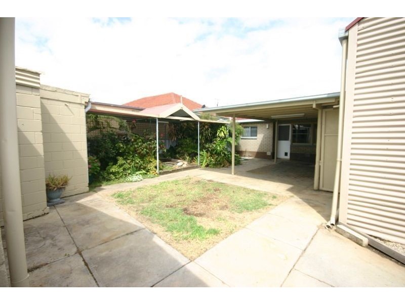 11 Melbourne Place, Alberton SA 5014