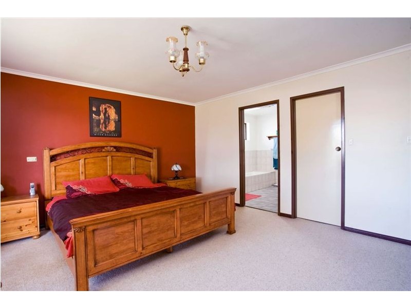 7 Murch Place, North Haven SA 5018