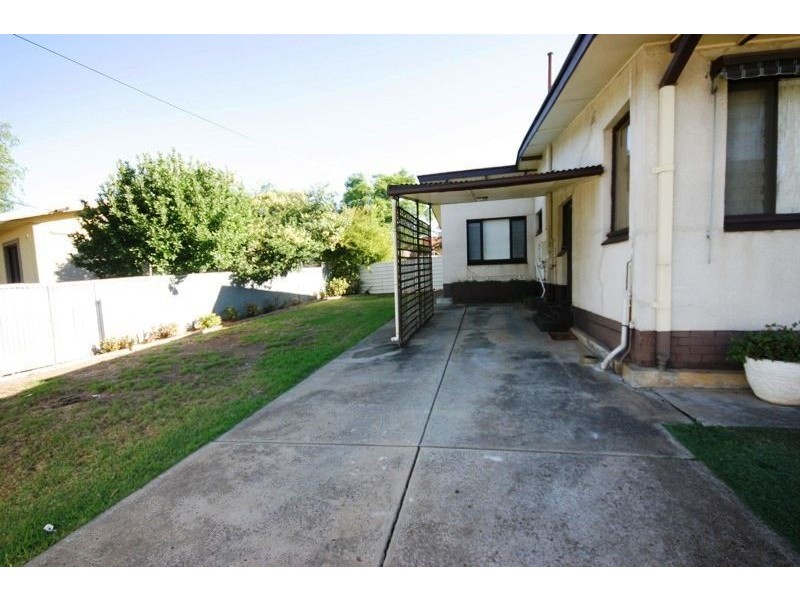 38 Branson Avenue, Clearview SA 5085