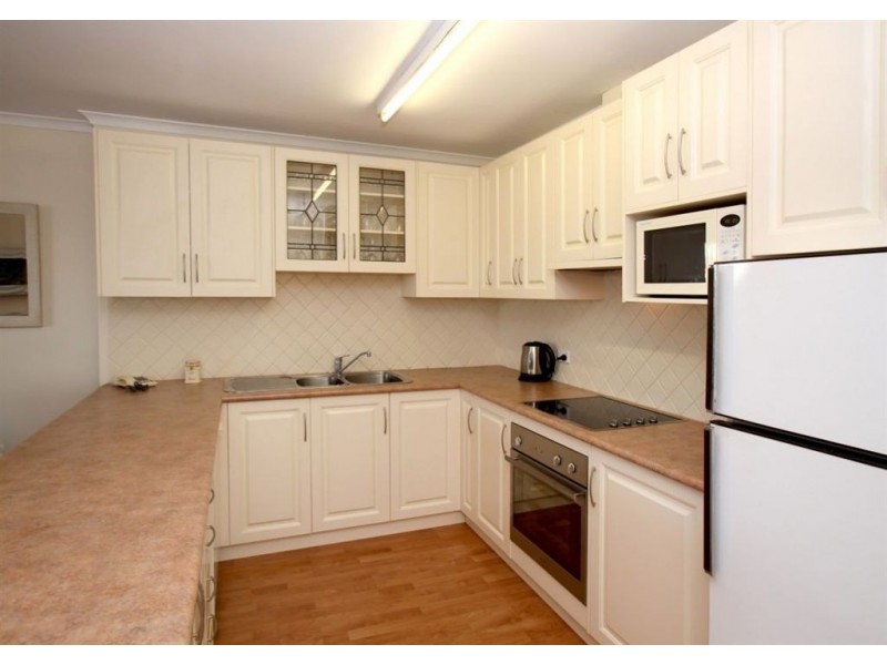 8/68 Military Road, Tennyson SA 5022