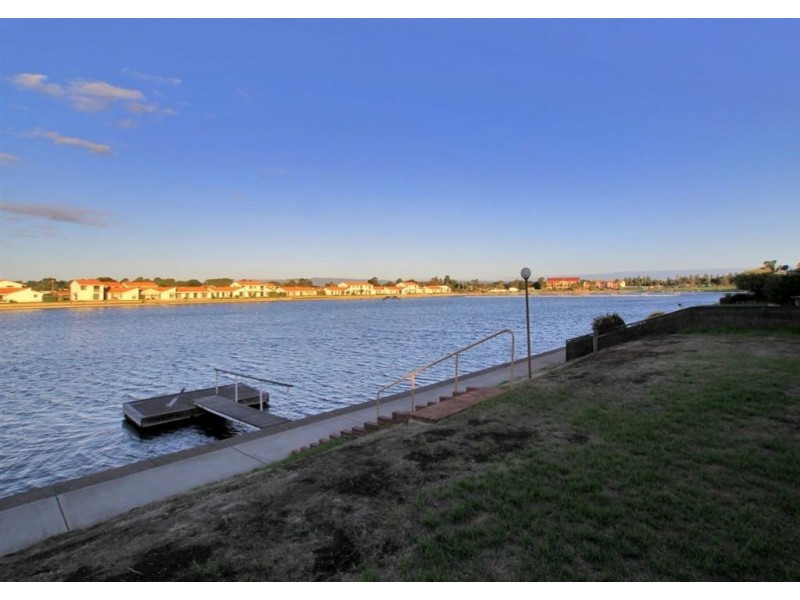 8/68 Military Road, Tennyson SA 5022