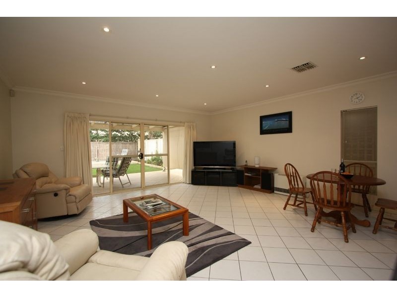 7a Mawson Close, Tennyson SA 5022