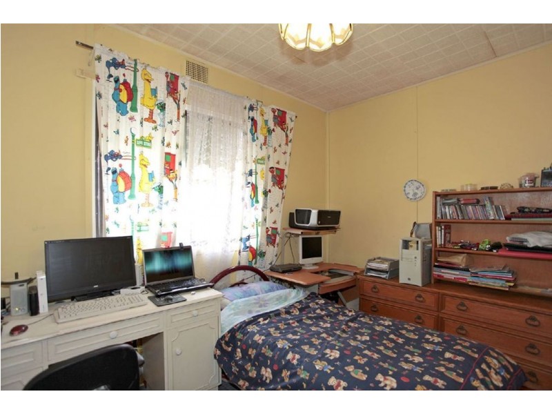 15 Malwa Street, Osborne SA 5017